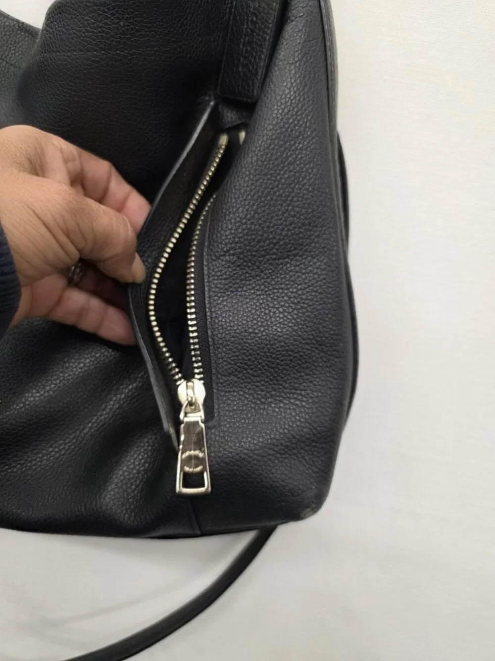COACH Scout Hobo Black Pebbled Leather Shoulder Crossbody Bag